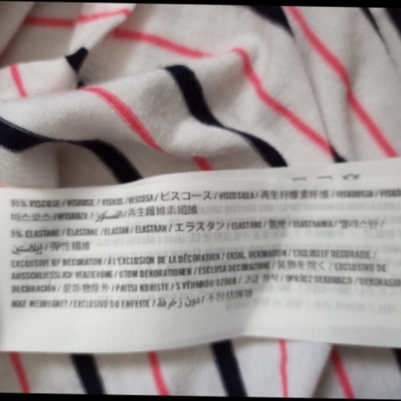 Abercrombie & Fitch Long Sleeve Tees - Picture 8 of 8